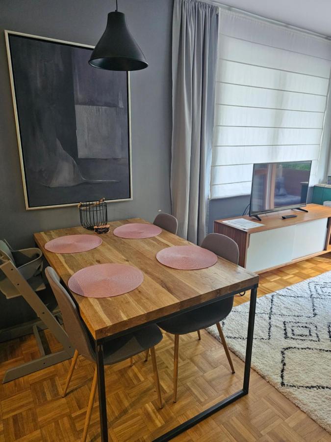 Apartament Rodzinny - Calodobowe Zakwaterowanie, Bezplatny Parking ทอรูน ภายนอก รูปภาพ