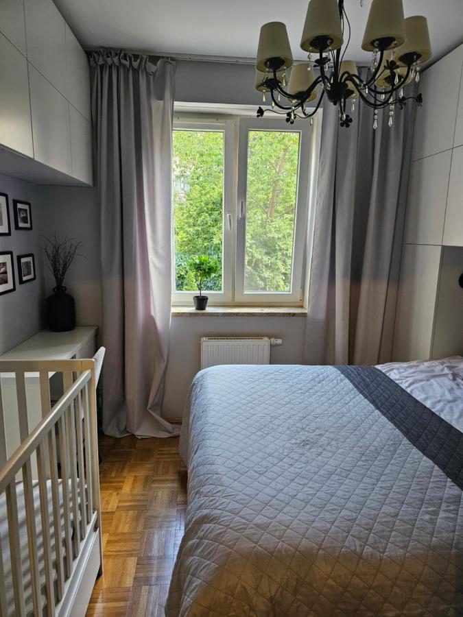 Apartament Rodzinny - Calodobowe Zakwaterowanie, Bezplatny Parking ทอรูน ภายนอก รูปภาพ
