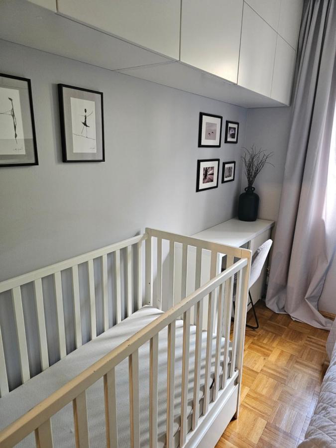 Apartament Rodzinny - Calodobowe Zakwaterowanie, Bezplatny Parking ทอรูน ภายนอก รูปภาพ